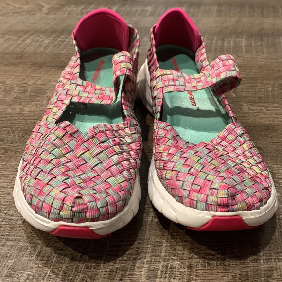 NEW Skechers Woven Mary Janes Slip on Sneaker shoe with memory foam, Pink Sz 7.5 - Picture 4 of 9